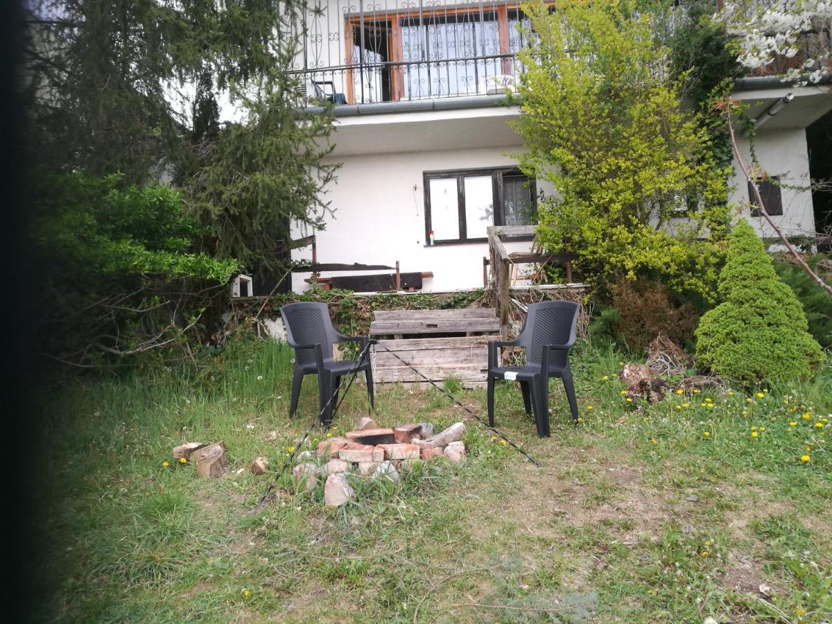 Holiday House Cervena Veza Piest'any Eksteriør billede